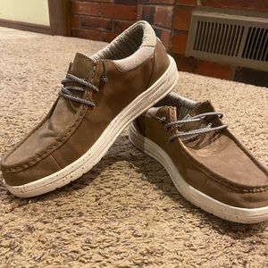 Men’s Hey Dude sz 9